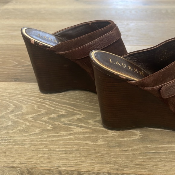 Ralph Lauren Chocolate Brown Suede Leather Wedge Heel Clogs Buckle Accent Size 9 - Picture 6 of 9